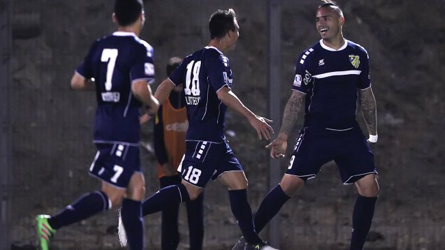 Barnechea tomó ventaja en la serie de octavos ante Curicó Unido al triunfar como visita