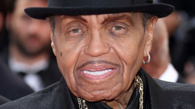 Padre de Michael Jackson fue internado por un cáncer terminal