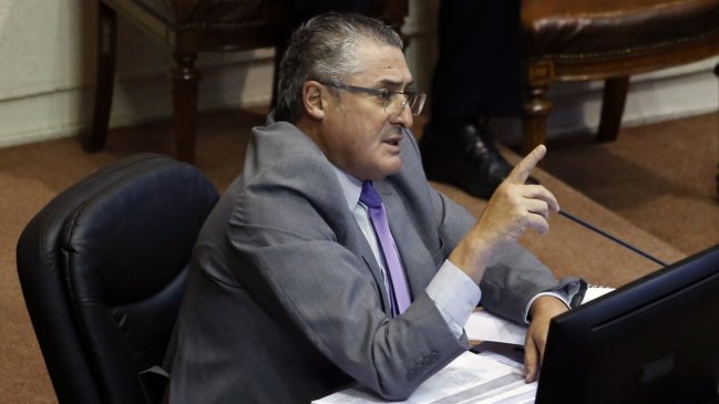 Caso SQM: Pedirán desafuero de senador Pizarro