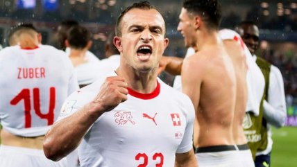 Suiza derrotó sobre la hora a Serbia y se acercó a la clasificación a octavos en Rusia 2018