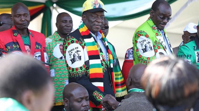  Zimbabue: Presidente salvó ileso de atentado  