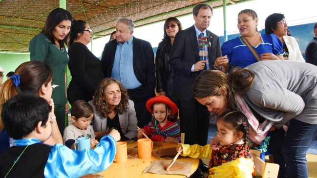 Arica: Ministro de Educación y subsecretaria de Educación Parvularia visitan la región