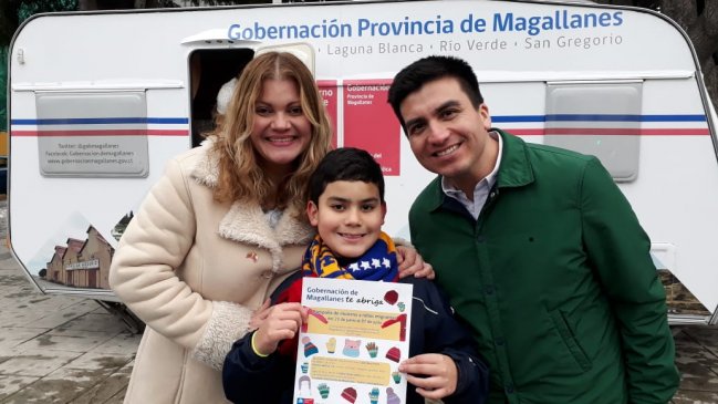 Punta Arenas: Autoridades realizan campaña de recolección de ropa para niños migrantes