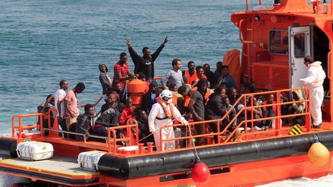  Rescatan a casi 600 inmigrantes que intentaban llegar a España  
