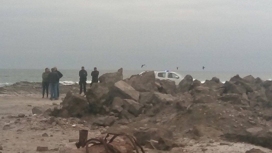 Mujer murió ahogada mientras buceaba en playa de Iquique