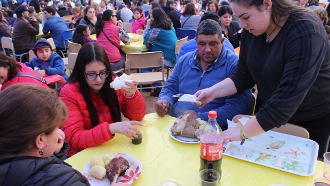 Ñuble: Dos mil personas participaron de la primera versión de la “Fiesta del Chancho” en Quillón