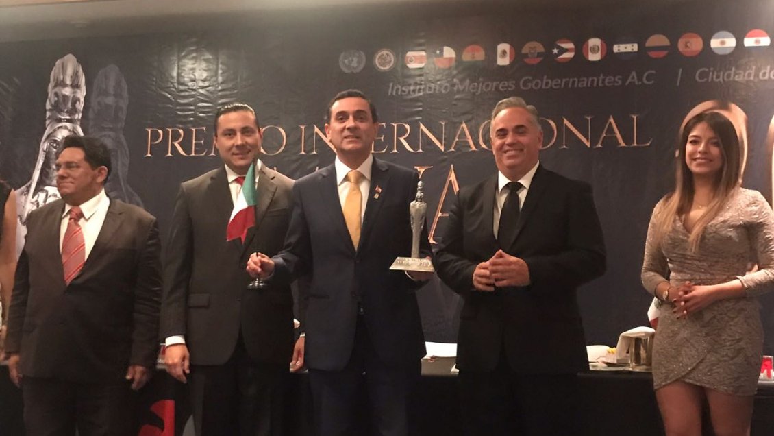 Curicó: Alcalde fue premiado a nivel internacional por gestión en la ciudad