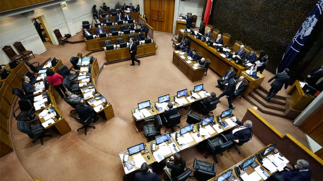 PDI interrogó al secretario del Senado en el marco de la investigación por asesorías externas