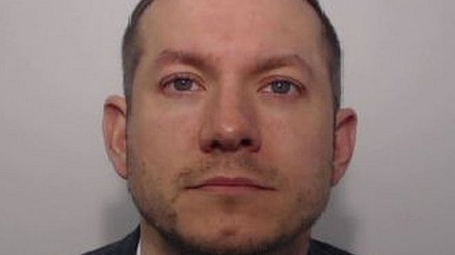 Condenan a hombre que robó $300 millones a su empresa y compró gatitos