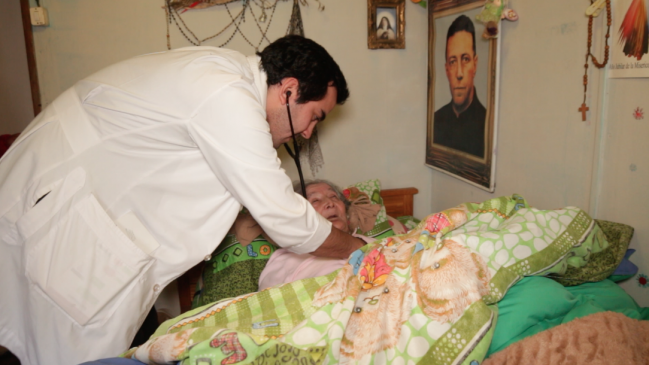 O'Higgins: Hospital de Pichidegua desarrolla programa para atender pacientes postrados en sus hogares