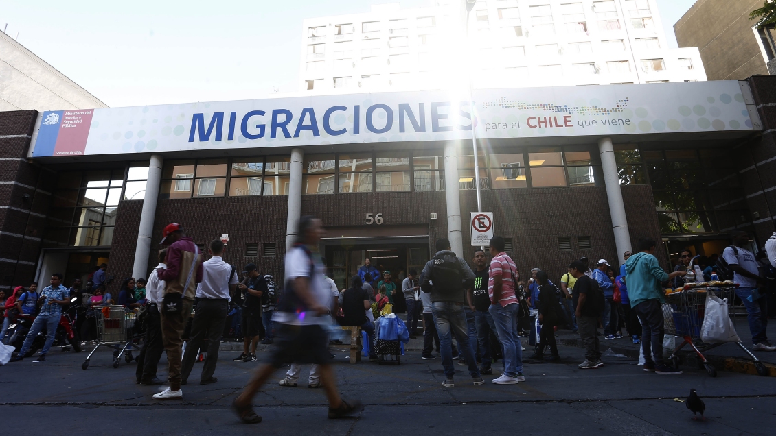Gobierno defendió expulsión de extranjeros con antecedentes: No ayudan a la integración