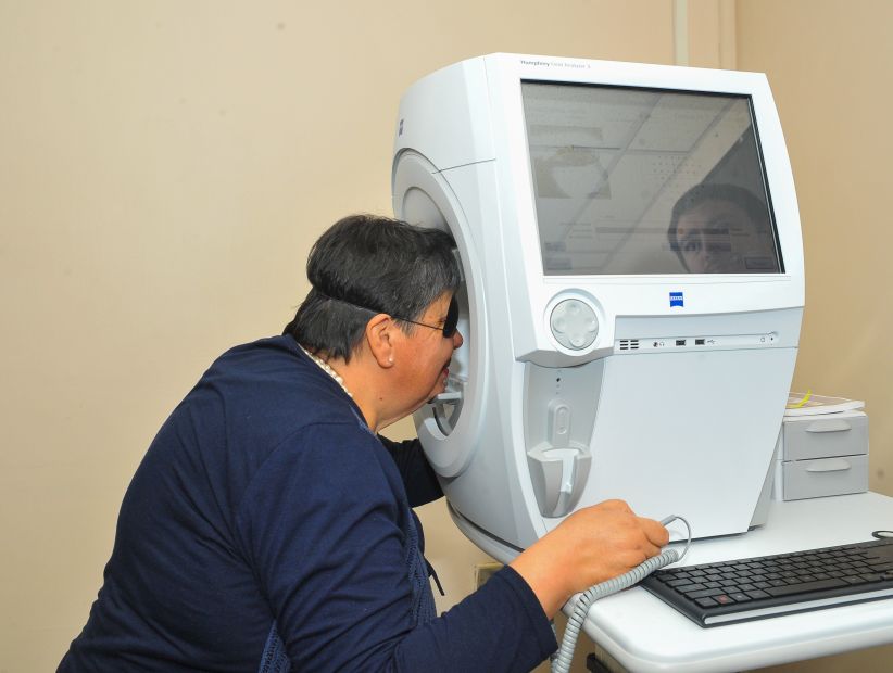 Concepción: inauguran moderno equipo oftalmológico en salud municipal