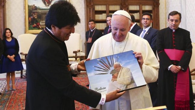 El papa recibió a Evo Morales y le animó a 