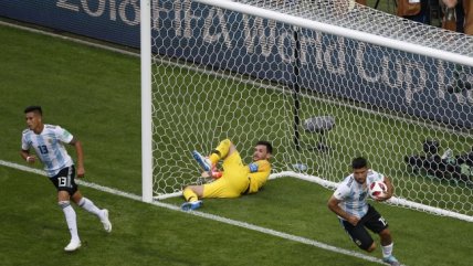 Sergio Agüero puso el descuento de la esperanza para Argentina ante Francia