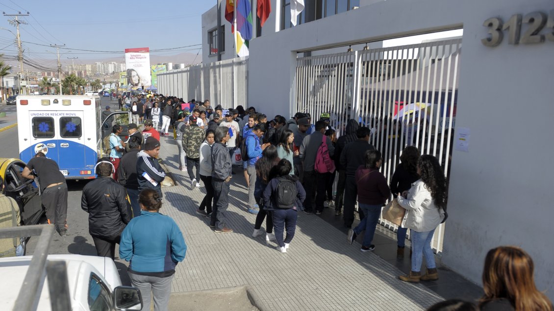 Masivo reclutamiento laboral convocó a 2.500 personas en Alto Hospicio