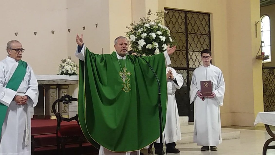 Galo Fernández apeló a la sanación de la iglesia en su primera misa en la catedral de Talca