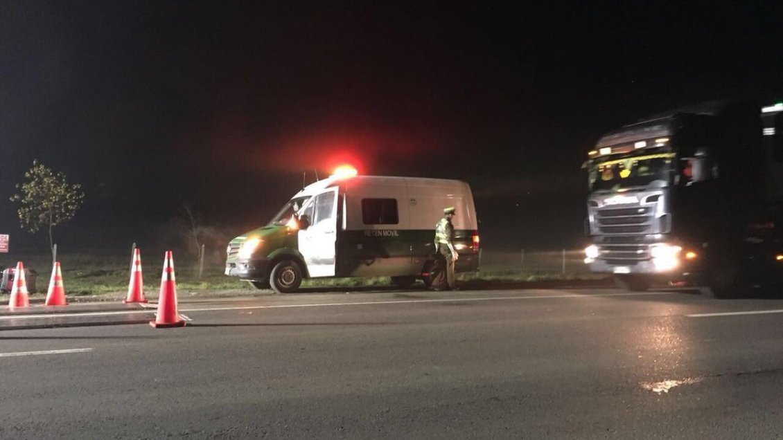 Bajas temperaturas en Chiloé obligan a suspender el tránsito y modificar horario de clases
