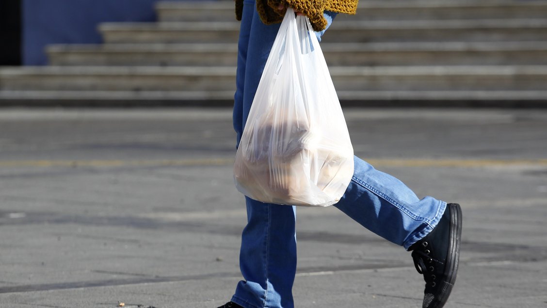 Industriales del plástico lamentaron decisión del TC por proyecto que termina con bolsas plásticas