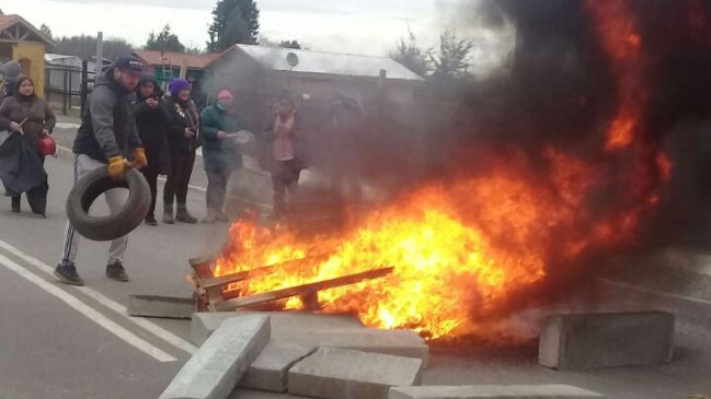 Ex trabajadores de la empresa CIAL en Los Ríos bloquearon ruta en la que trabajaban
