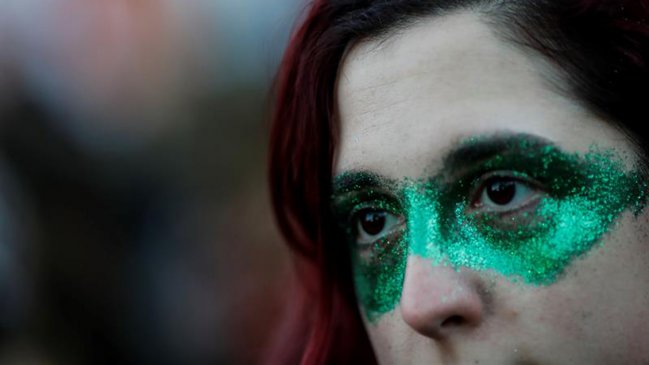 Ley de Aborto en Argentina: Senado arrancó sesiones entre consignas populares