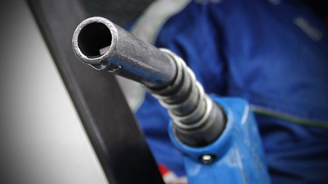 Precio de las bencinas sufrirá variación mixta este jueves