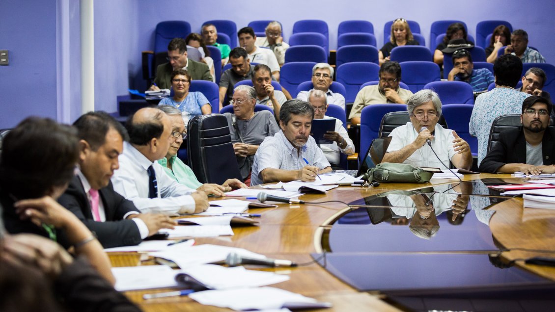 Concejo Municipal de Arica evalúa no renovar 35 patentes de expendio de alcohol por infracciones