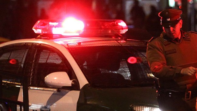 Carabineros investiga presunto parricidio contra menor de edad