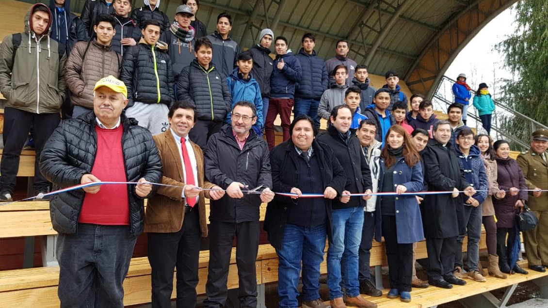 Finalizó construcción de graderías y camarines en el Complejo Deportivo de Máfil