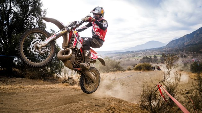 Benjamín Herrera se coronó en la cuarta fecha del Campeonato Nacional de Moto Enduro FIM