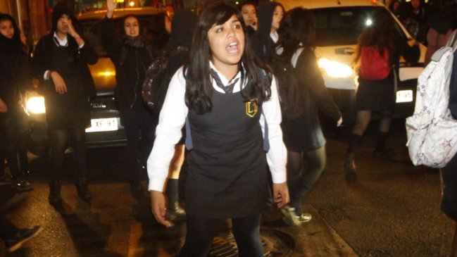Alumnas del Liceo 1 serán reubicadas en otro establecimiento para reanudar las clases