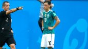  Padre de Ozil le sugirió a su hijo renunciar a Alemania  