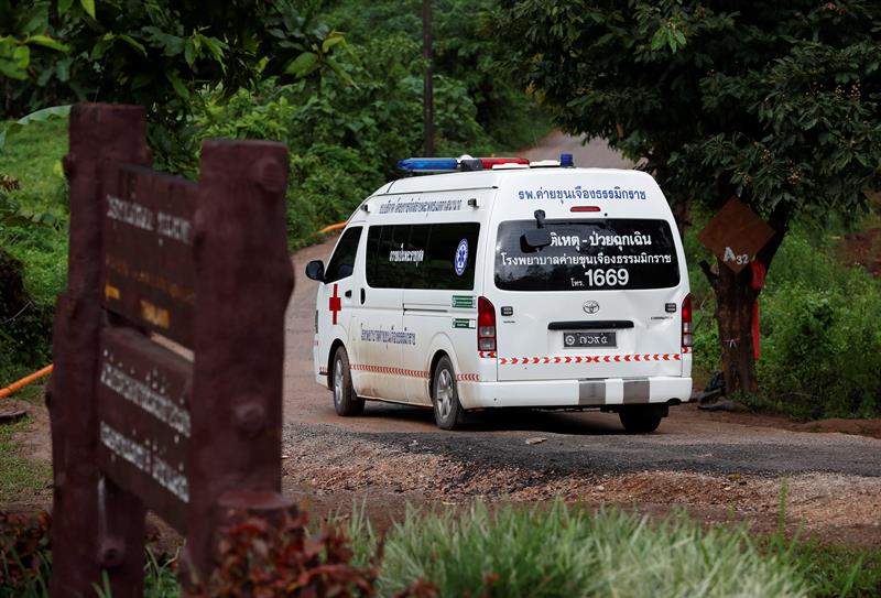 Tailandia: Ya son ocho los niños rescatados y se espera terminar proceso este martes