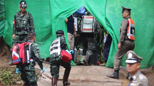 Tailandia: Operación de rescate de los atrapados en la cueva fue reanudada