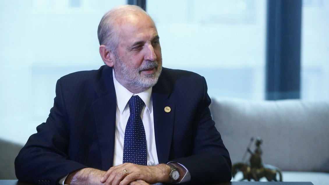 Parlamentarios del Frente Amplio presentaron requerimiento para destituir al fiscal Abbott