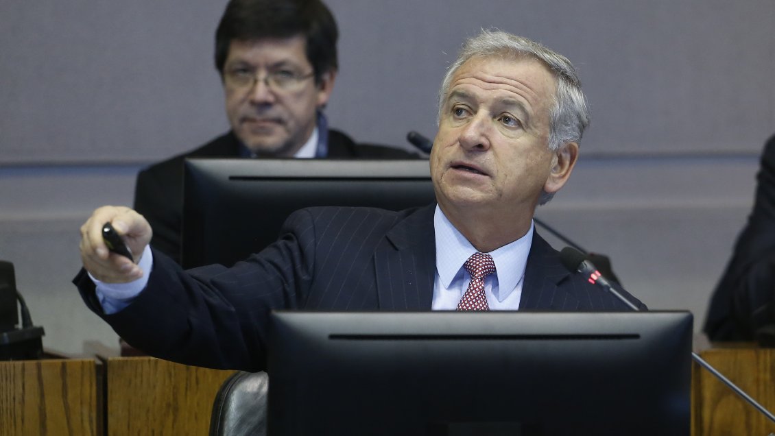 Gobierno subió estimación de crecimiento del país: 3,8 por ciento para este año