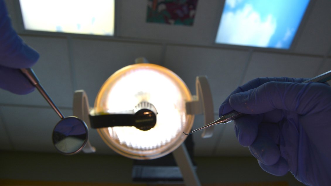 Egresados de Odontología rendirán su propia 