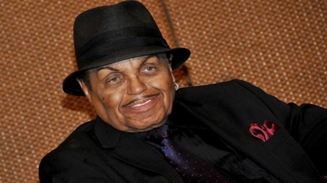 Doctor de Michael Jackson acusó al padre de castrarlo químicamente