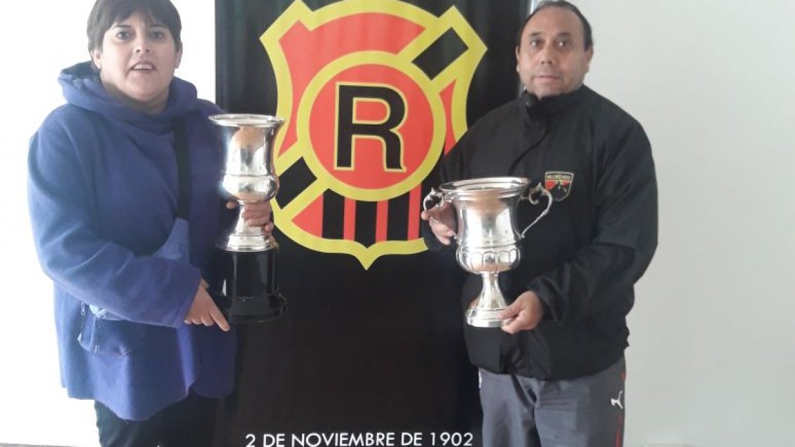 Recuperan copas extraviadas de Rangers de Talca que se vendían por internet