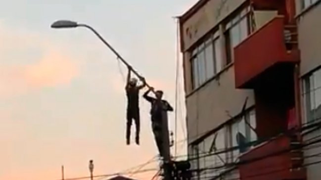 Comerciante salvó a sujeto que intentó suicidarse en Valparaíso