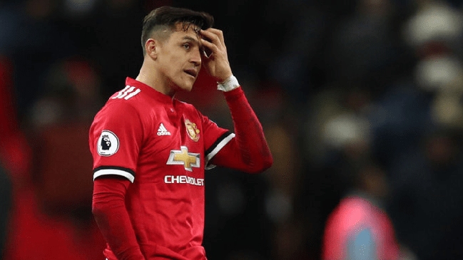 Alexis Sánchez no viajó con Manchester United a gira en EE.UU. por problemas de visa