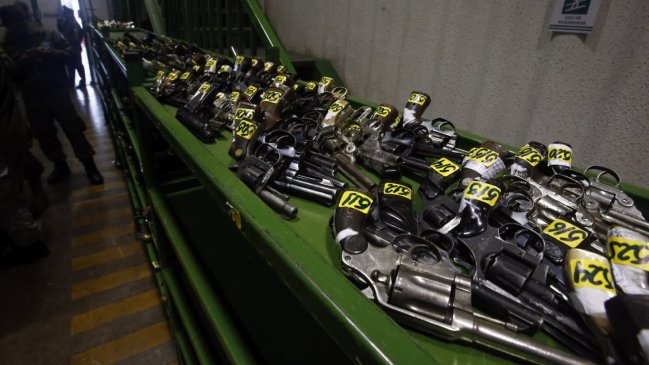 Gobierno transparentó cifras: Hay 234 mil armas con paradero desconocido en Chile