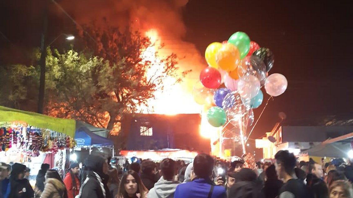 Agredieron y robaron hasta las billeteras a bomberos que combatieron incendio en La Tirana