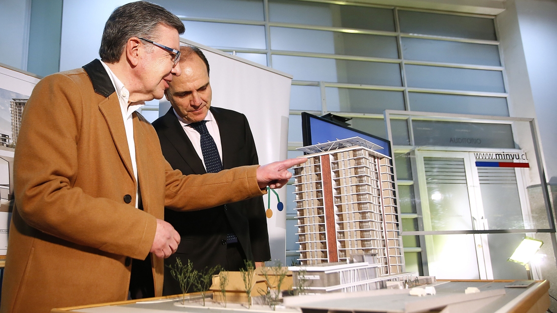 Encuesta Cadem: 78 por ciento respalda viviendas sociales de Lavín en Las Condes