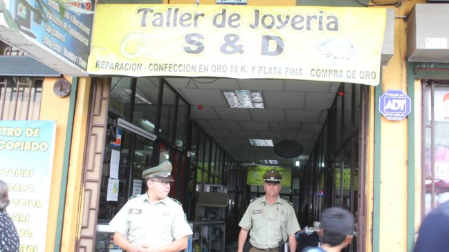 Delincuentes taparon sensores de movimiento para asaltar joyería de Tocopilla