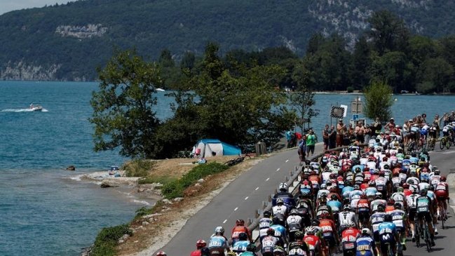 Julian Alaphilippe se impuso en solitario en la 10ª etapa del Tour