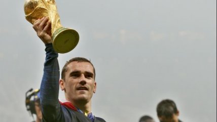 Tabaré Vásquez agradeció a Griezmann por lucir una bandera de Uruguay tras ganar el Mundial