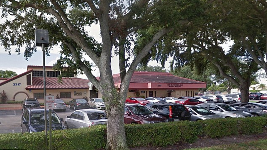 Bebé de un año murió en un auto luego de que su madre lo olvidara y se fue a trabajar