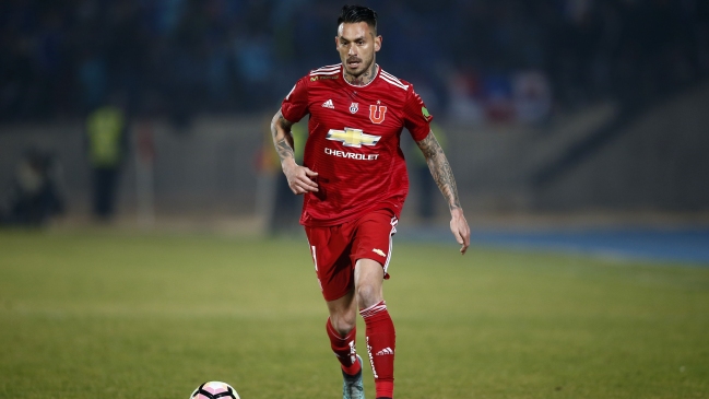 Fuentes explicó por qué el tratamiento que recibió Pinilla lo inhabilita para el duelo con Huachipato