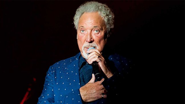 Tom Jones canceló shows por infección bacteriana
