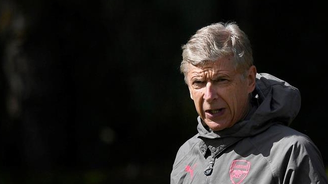 Prensa inglesa especula con opción de Arsene Wenger en la selección de Japón